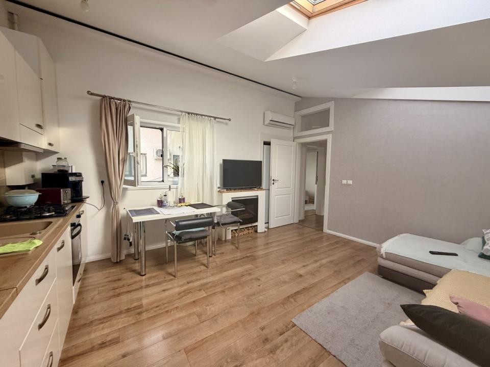Apartament 3 camere, 2 bai - Dumbravita