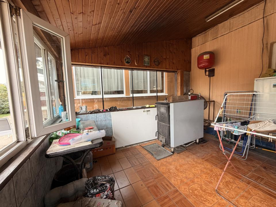 Casa individuala, 300 mp, utili, 1100 mp gradina   - Sag
