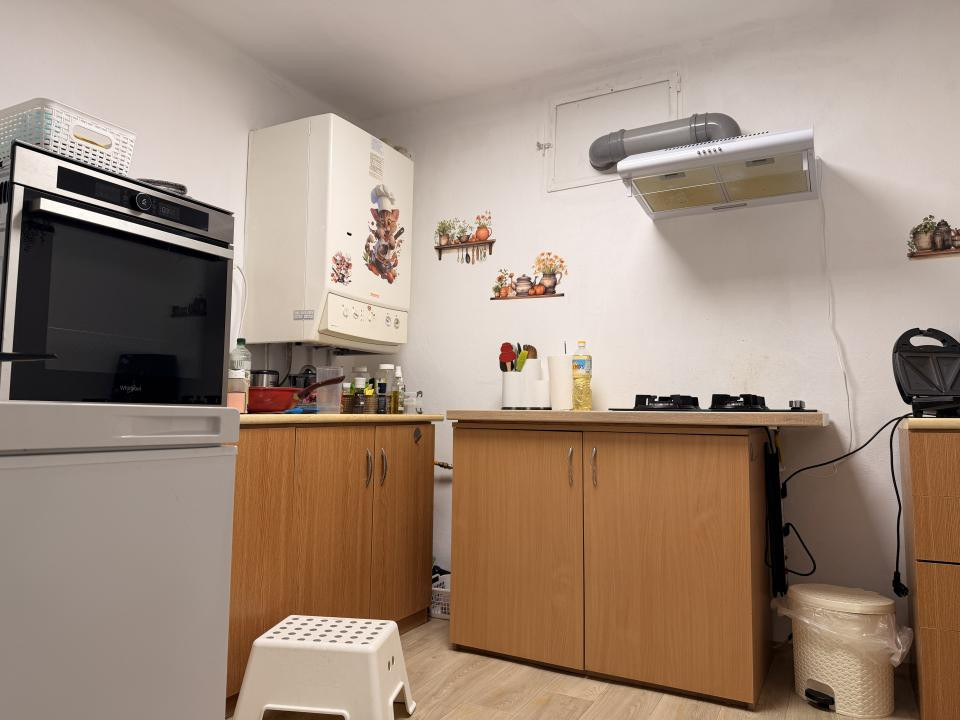 Casa individuala, 300 mp, utili, 1100 mp gradina   - Sag