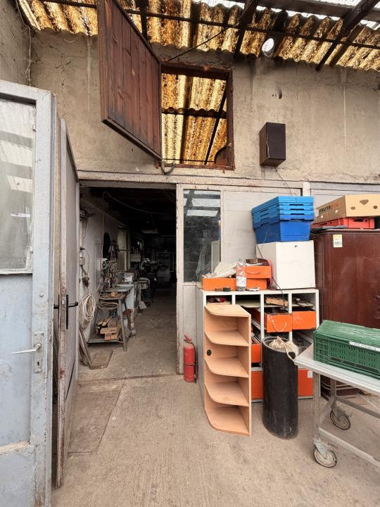 Casa individuala, 300 mp, utili, 1100 mp gradina   - Sag
