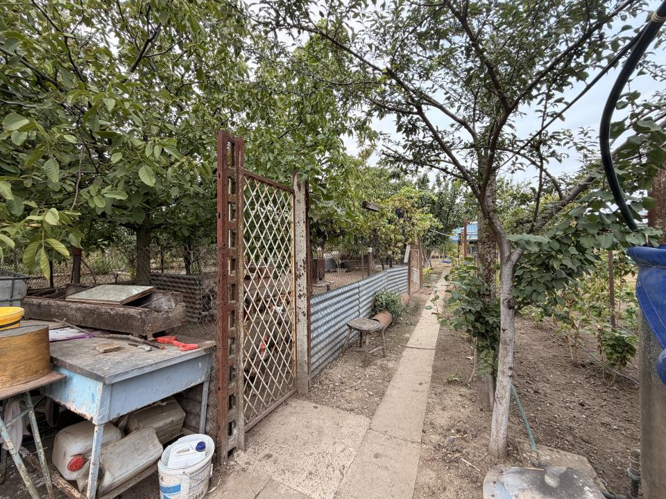 Casa individuala, 300 mp, utili, 1100 mp gradina   - Sag
