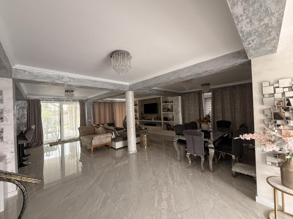 Casa individuala, 274 mp, terasa 28 mp utili, 681 mp teren  - Sag