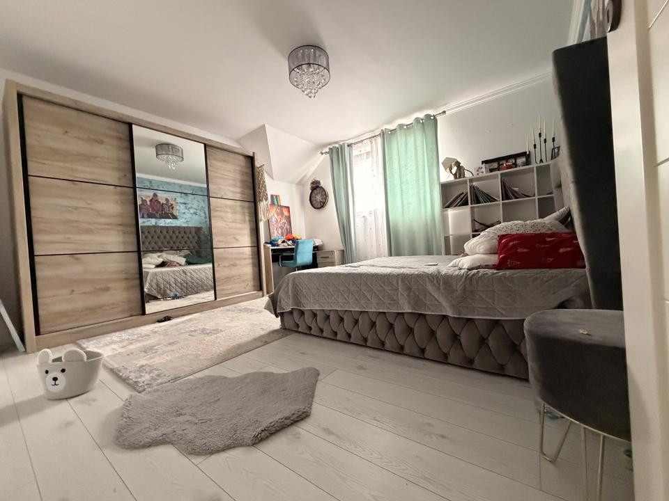 Casa individuala, 274 mp, terasa 28 mp utili, 681 mp teren  - Sag
