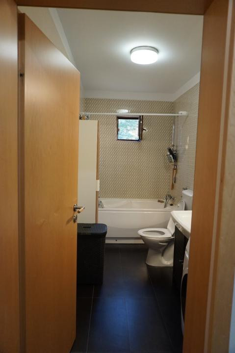 Apartament 2 camere, decomandat, mobilat, zona Bucovina 