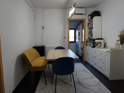 Apartament 2 camere, decomandat, mobilat, zona Bucovina 