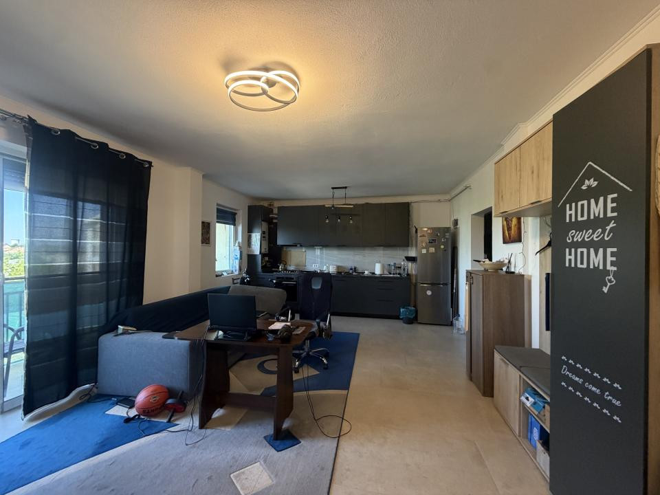 Apartament 2 camere, open space, etajul 1, terasa 8mp in Giroc 