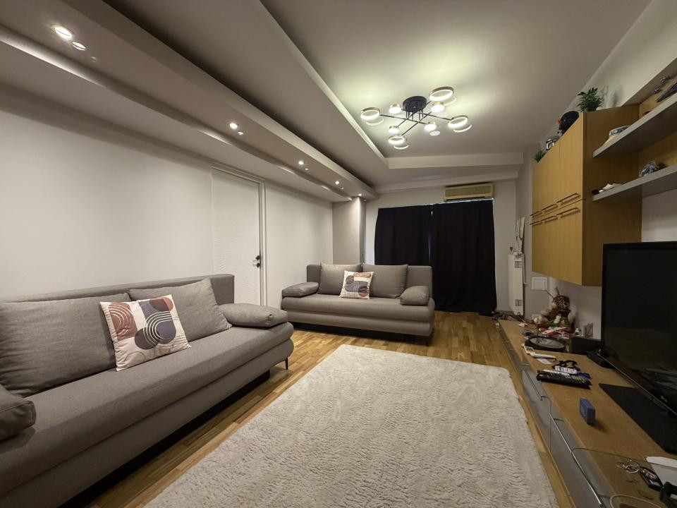 Apartament 3 camere, renovat, lift, 2 bai, zona Tipografilor 