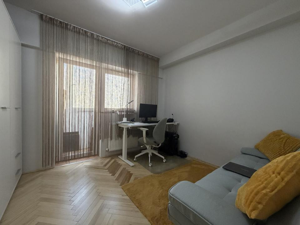 Apartament 3 camere, renovat, lift, 2 bai, zona Tipografilor 