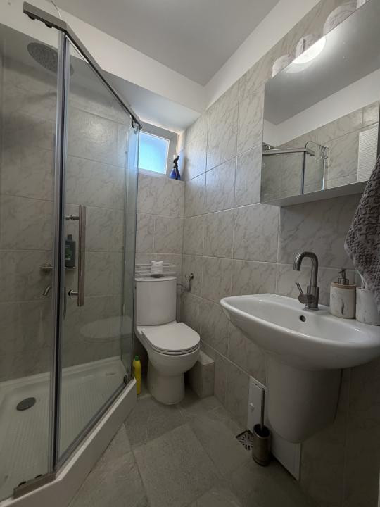Apartament 3 camere, renovat, lift, 2 bai, zona Tipografilor 