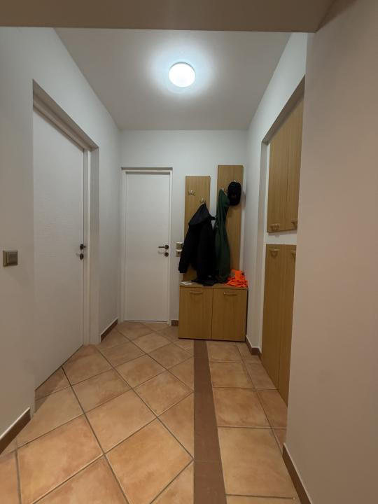 Apartament 3 camere, renovat, lift, 2 bai, zona Tipografilor 