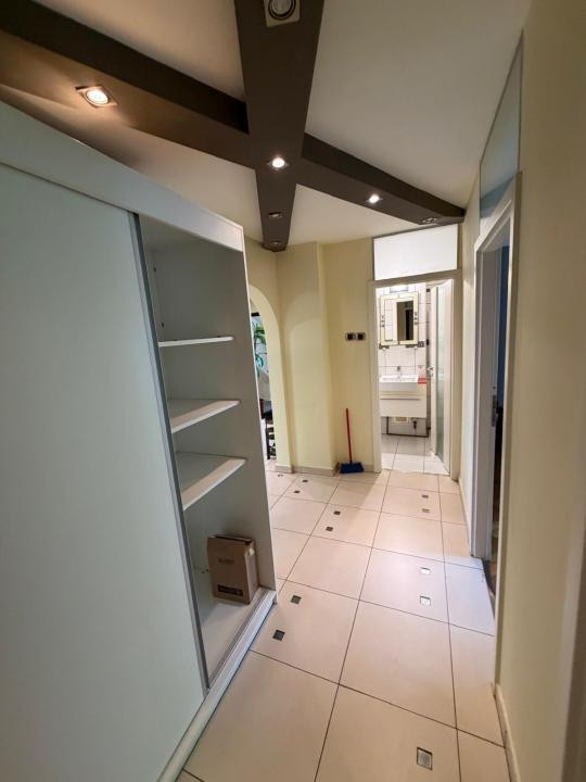 Apartament 3 camere, decomandat, 76,2 mp utili, etaj 4 - Girocului
