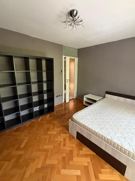 Apartament 3 camere, decomandat, 76,2 mp utili, etaj 4 - Girocului