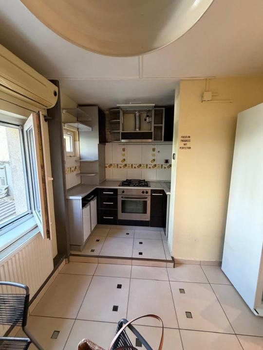 Apartament 3 camere, decomandat, 76,2 mp utili, etaj 4 - Girocului