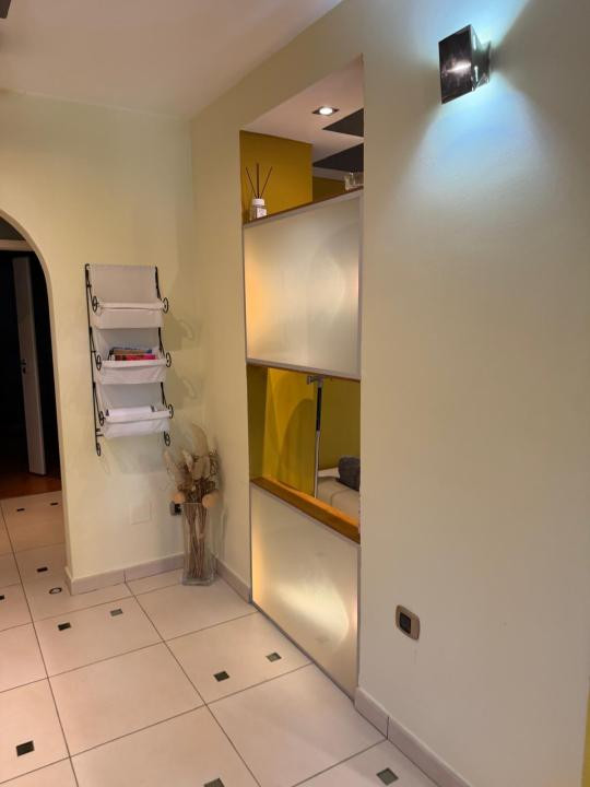 Apartament 3 camere, decomandat, 76,2 mp utili, etaj 4 - Girocului