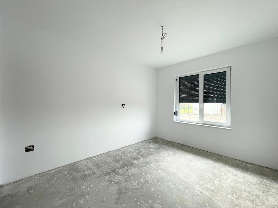 Duplex pe parter, 91 mp utili - la cheie - Mosnita Noua