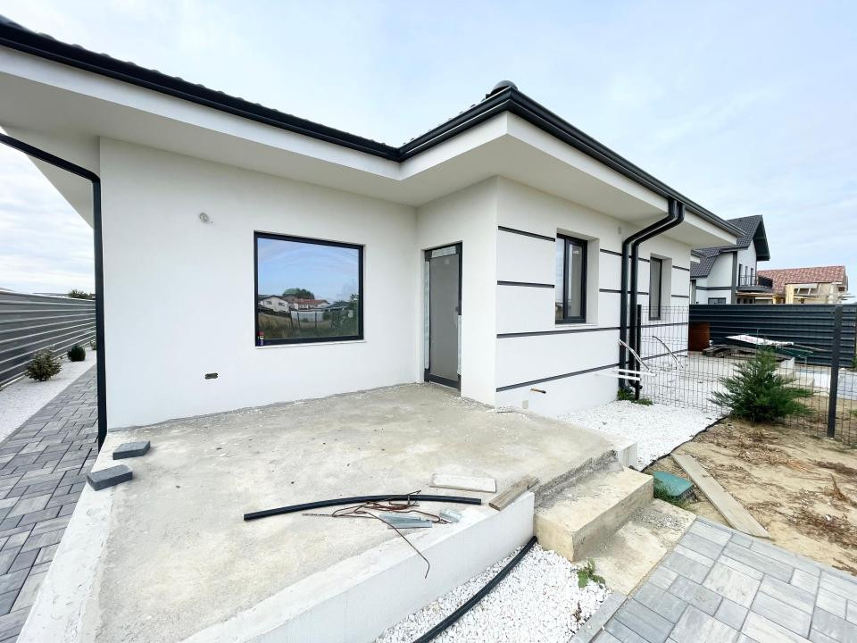 Duplex pe parter, 91 mp utili - la cheie - Mosnita Noua