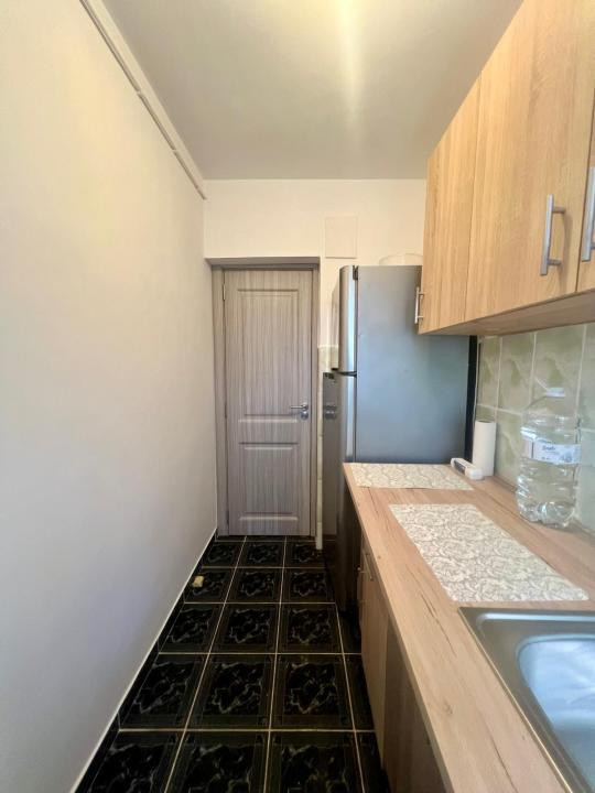  Apartament cu o camera, renovat, 30 mp utili, parter - Zona Sagului