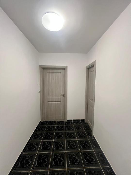  Apartament cu o camera, renovat, 30 mp utili, parter - Zona Sagului