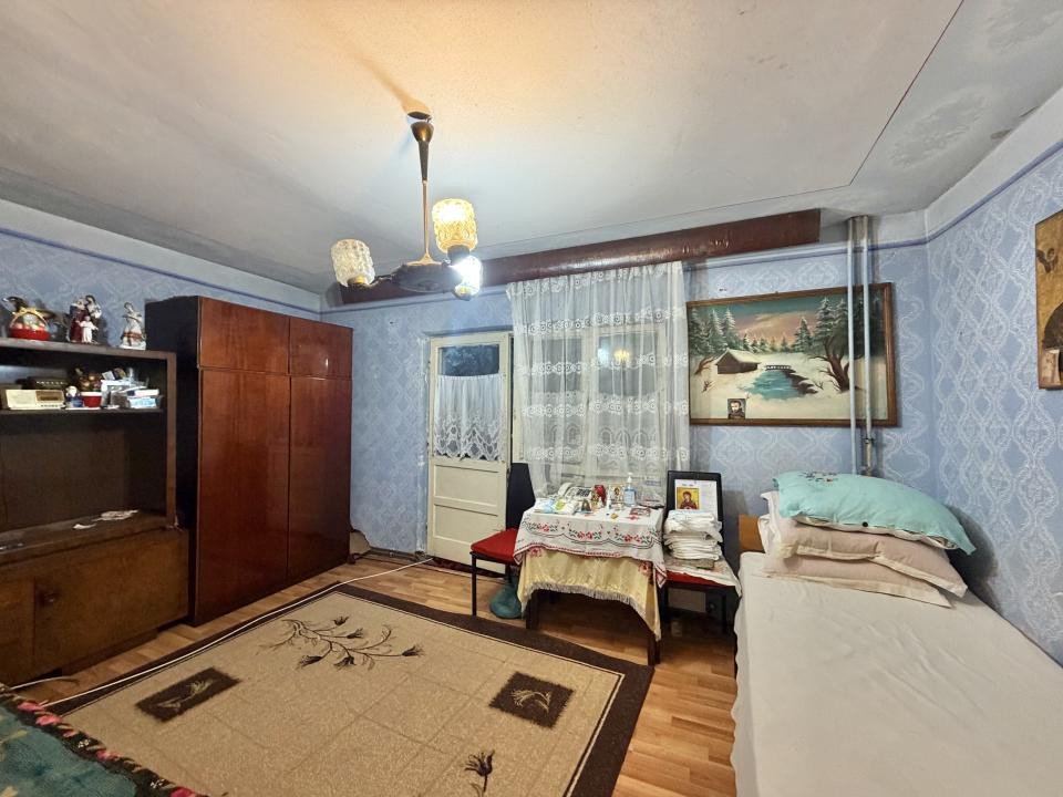 Apartament 1 camera, decomandat, etaj 2, zona Soarelui 