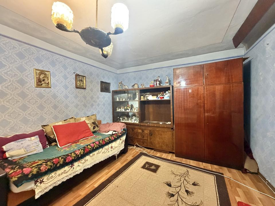Apartament 1 camera, decomandat, etaj 2, zona Soarelui 