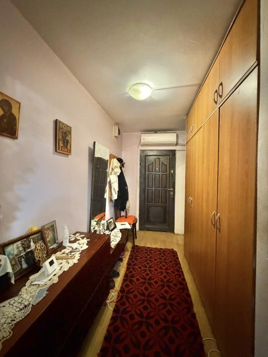 Apartament 1 camera, decomandat, etaj 2, zona Soarelui 