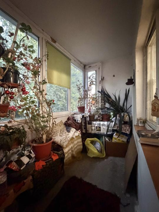 Apartament 1 camera, decomandat, etaj 2, zona Soarelui 
