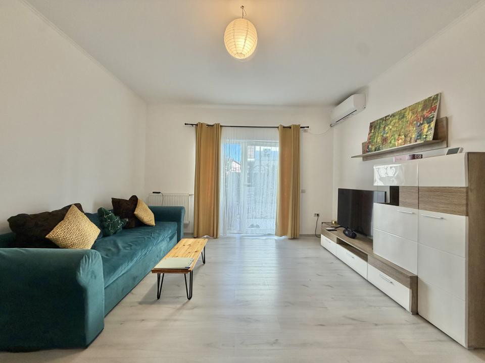 COMISION 0% Apartament 2 camere, decomandat, curte 102mp in Giroc 