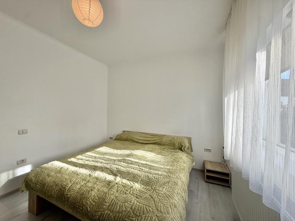 COMISION 0% Apartament 2 camere, decomandat, curte 102mp in Giroc 