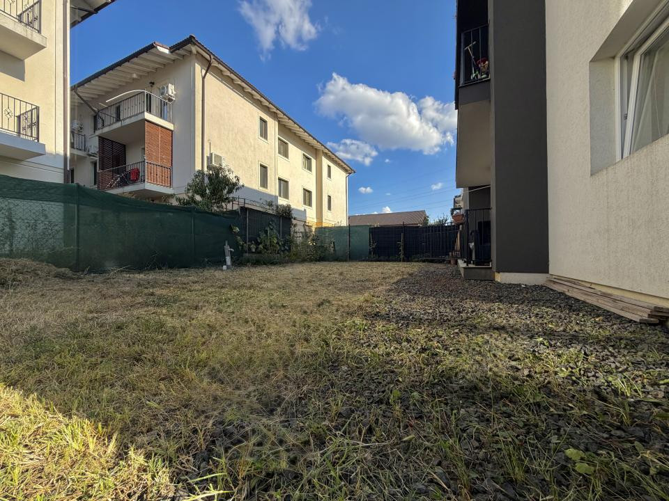COMISION 0% Apartament 2 camere, decomandat, curte 102mp in Giroc 