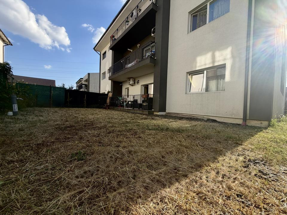 COMISION 0% Apartament 2 camere, decomandat, curte 102mp in Giroc 