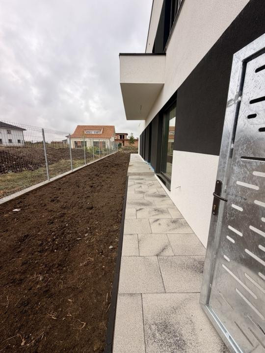 Duplex P+1E cu supanta, model deosebit, 4 camere, 4 bai - Dumbravita