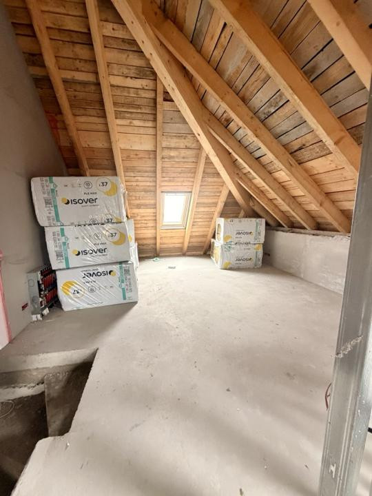 Duplex P+1E cu supanta, model deosebit, 4 camere, 4 bai - Dumbravita