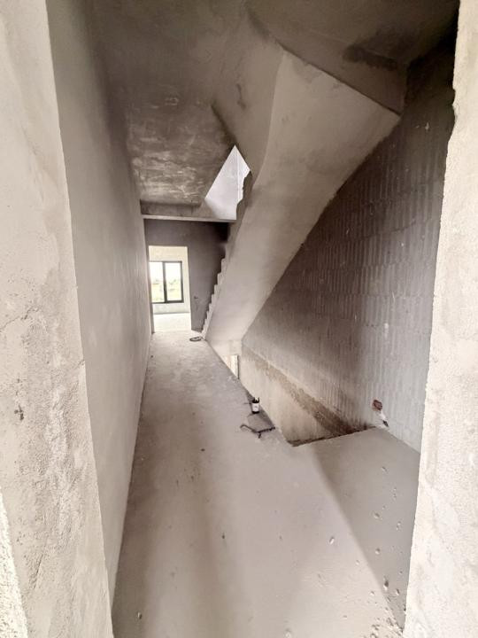 Duplex P+1E cu supanta, model deosebit, 4 camere, 4 bai - Dumbravita