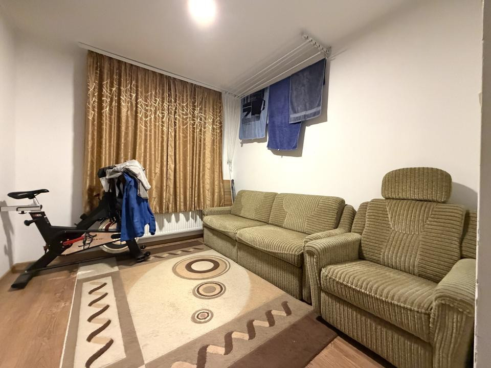 Apartament 3 camere, 57mp utili, semi-decomandat - zona Soarelui 