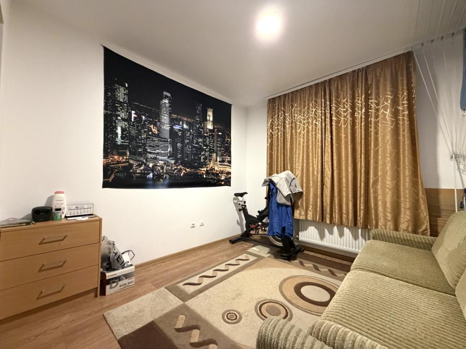 Apartament 3 camere, 57mp utili, semi-decomandat - zona Soarelui 