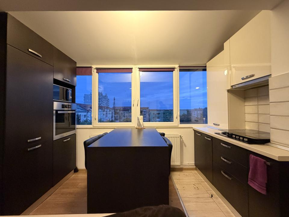 Apartament 3 camere, 57mp utili, semi-decomandat - zona Soarelui 
