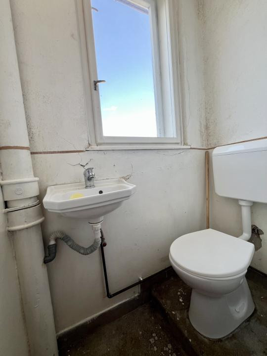  Apartament 4 camere, circular, 126 mp utili, etaj 1 - Zona Balcescu