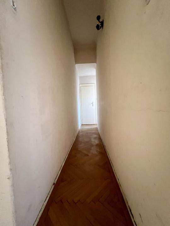 Apartament 4 camere, circular, 126 mp utili, etaj 1 - Zona Balcescu