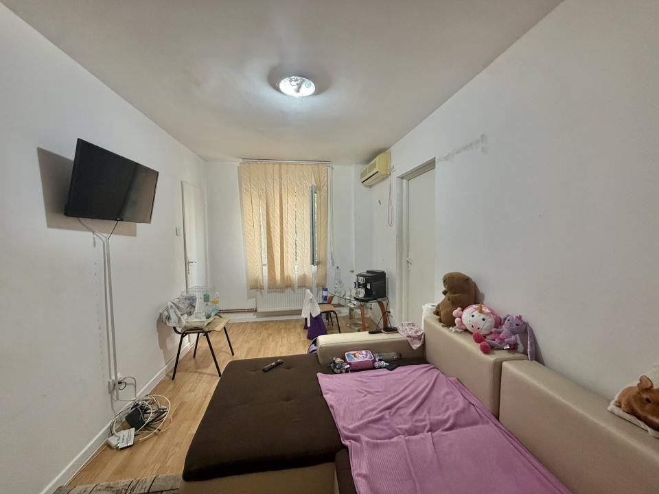 Apartament 2 camere, etaj 1, zona Piata Doina 