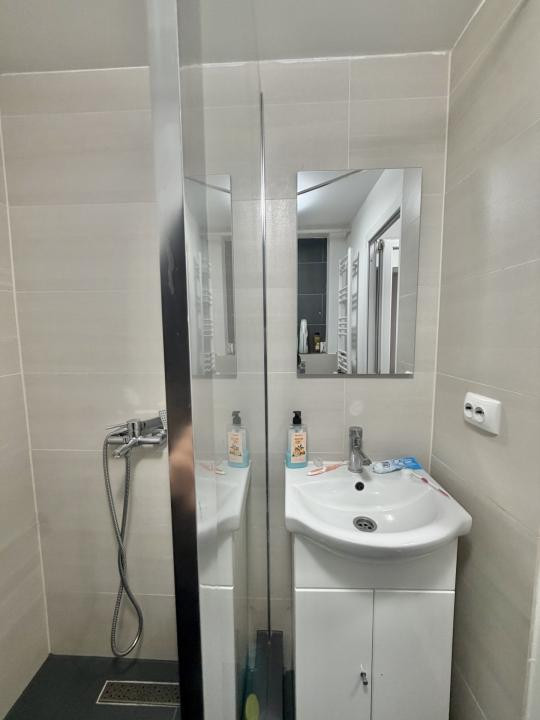 Apartament 2 camere, etaj 1, zona Piata Doina 