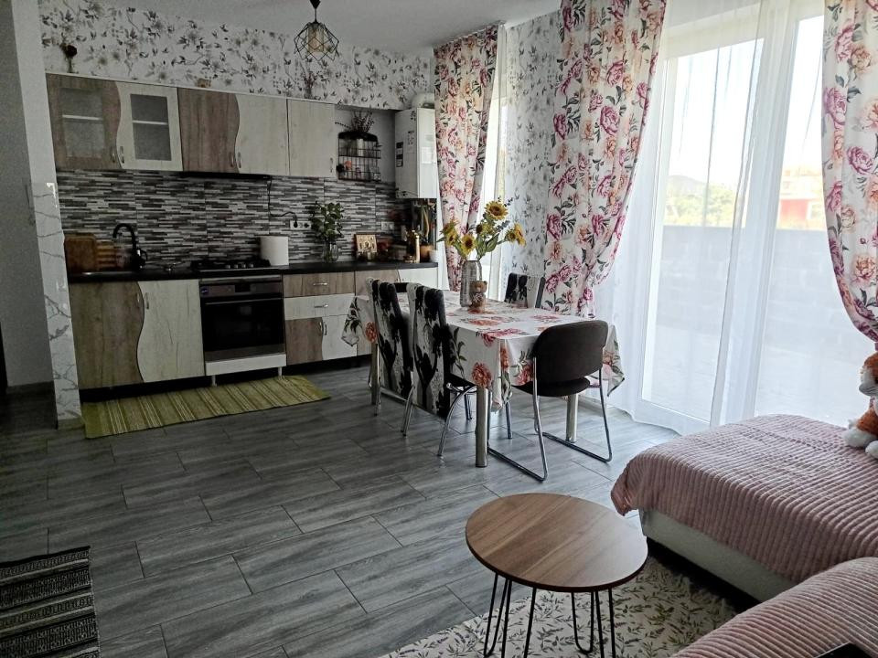 DE INCHIRIAT - Apartament 2 camere, parter - Giroc