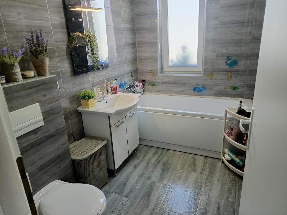DE INCHIRIAT - Apartament 2 camere, parter - Giroc