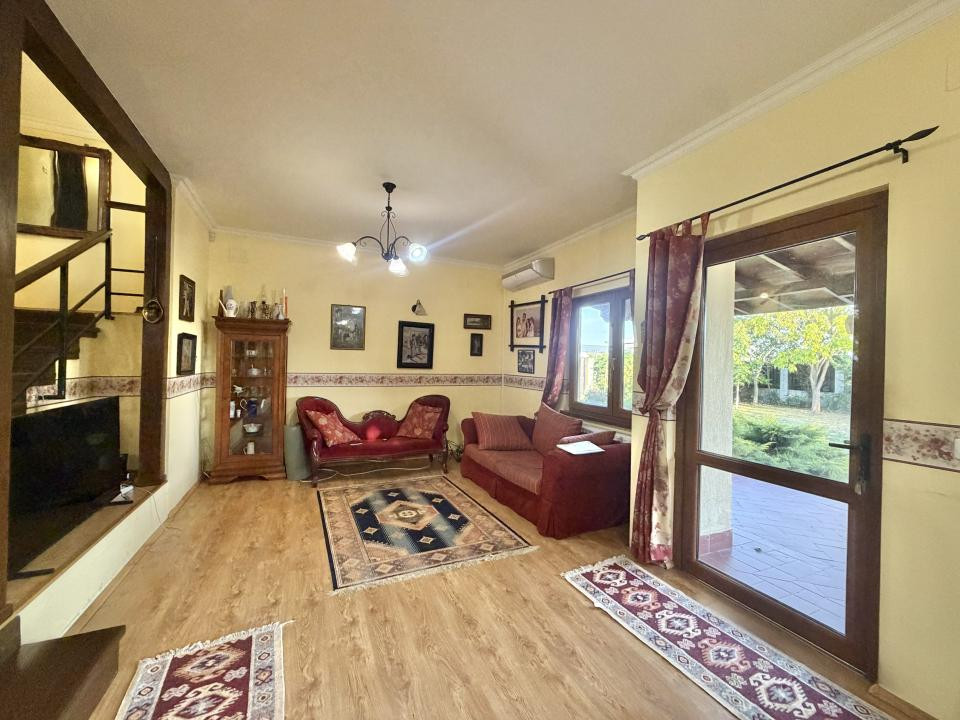 Casa individuala, 160mp utili, 1050mp teren in Sanmihaiul Roman 