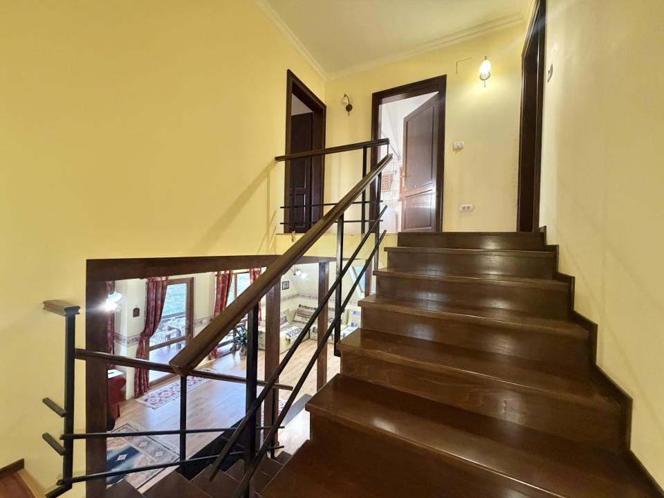 Casa individuala, 160mp utili, 1050mp teren in Sanmihaiul Roman 