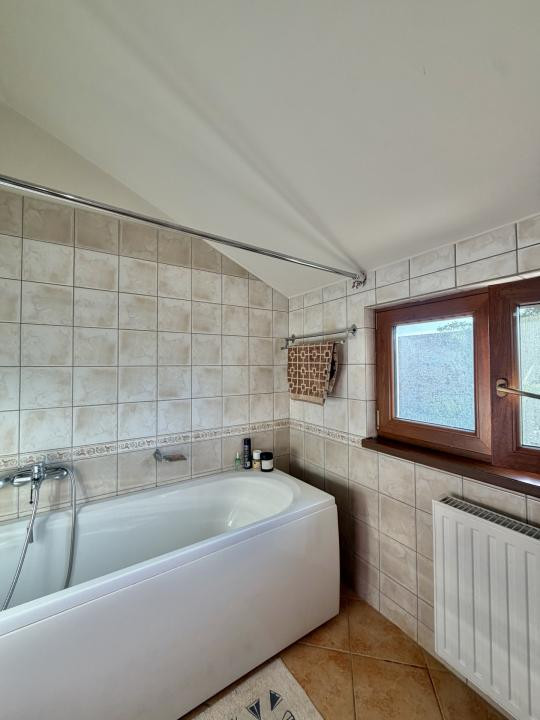 Casa individuala, 160mp utili, 1050mp teren in Sanmihaiul Roman 