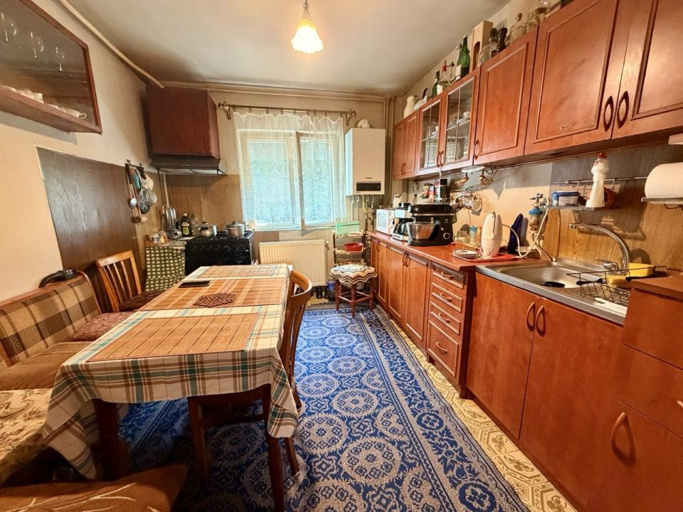 Apartament decomandat, 3 camere - zona Lipovei