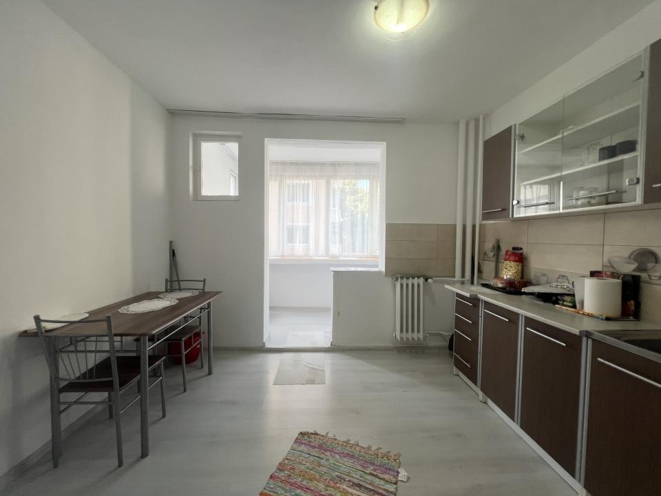  Apartament 3 camere, 65 mp, etaj 2, complet mobilat - Girocului
