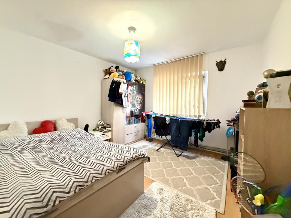 Apartament, 3 camere, 66 mp utili, parter - zona Lunei