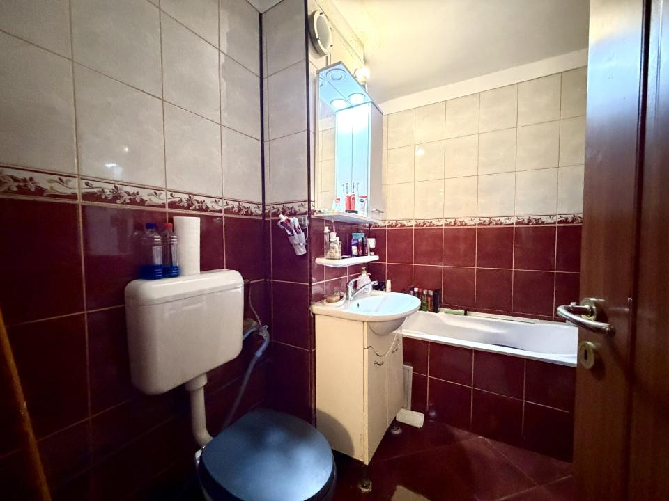 Apartament, 3 camere, 66 mp utili, parter - zona Lunei