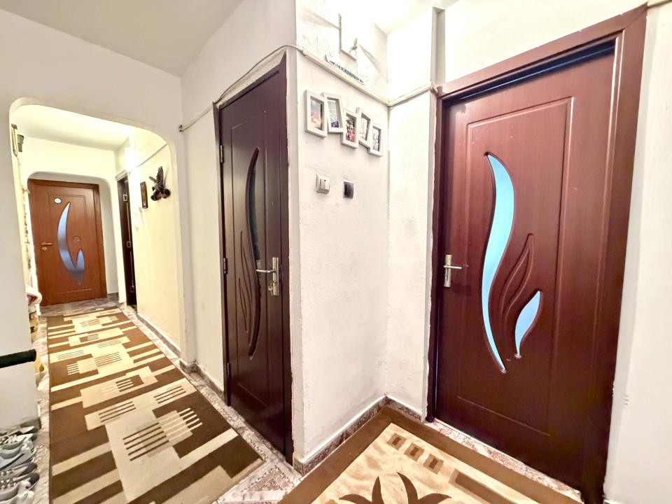 Apartament, 3 camere, 66 mp utili, parter - zona Lunei